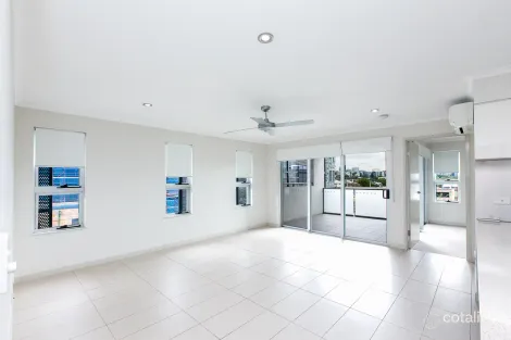 Property photo of 67 Linton Street Kangaroo Point QLD 4169