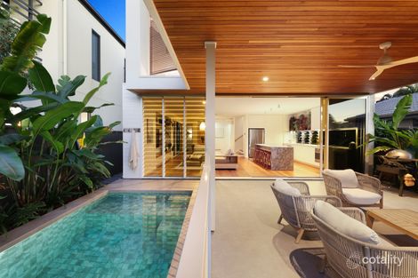 Property photo of 33 Dawn Parade Miami QLD 4220