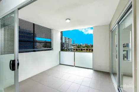Property photo of 67 Linton Street Kangaroo Point QLD 4169