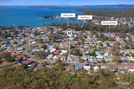 Property photo of 30 Yeramba Road Summerland Point NSW 2259