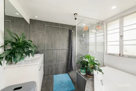 Property photo of 35 Hunter Street Walkervale QLD 4670