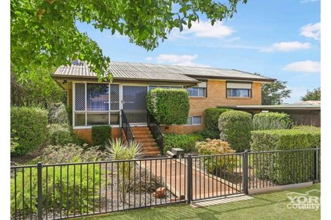 6 Berghofer St, Rockville, QLD 4350