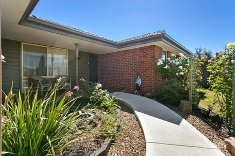 Property photo of 3 Amethyst Close Skye VIC 3977