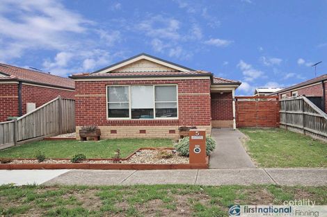 Property photo of 5 McCallum Drive Cranbourne East VIC 3977