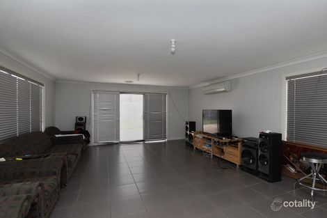 Property photo of 2/14 Halladale Avenue Wyndham Vale VIC 3024