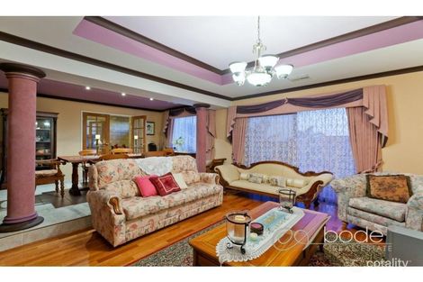 Property photo of 5 Colpoys Place Coogee WA 6166