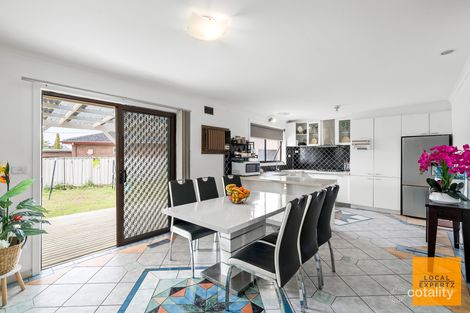 Property photo of 5 Hemel Close Deer Park VIC 3023