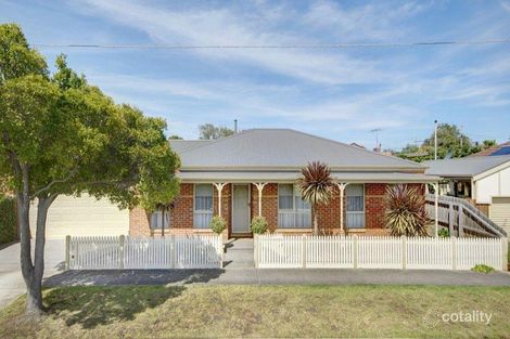 1/2 Exeter Gr, Belmont, VIC 3216