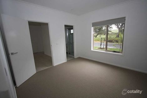 Property photo of 20 Ryrie Grove Wollert VIC 3750