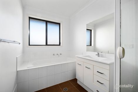 Property photo of 172 Macfarlane Burnet Avenue Macgregor ACT 2615