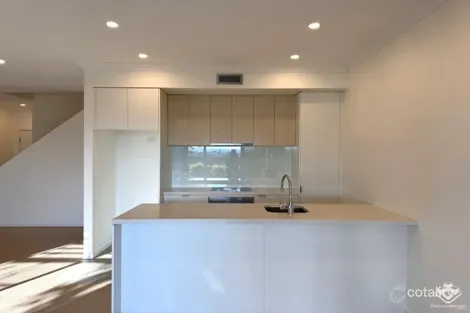 Property photo of 24/3400 Panorama Drive Carrara QLD 4211