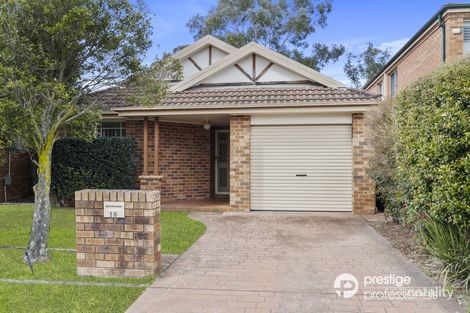 18 Collie Ct, Wattle Grove, NSW 2173
