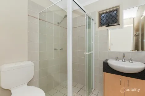 Property photo of 1/430 Bennetts Road Norman Park QLD 4170