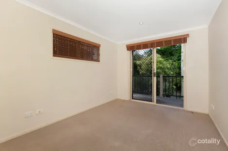 Property photo of 1/430 Bennetts Road Norman Park QLD 4170