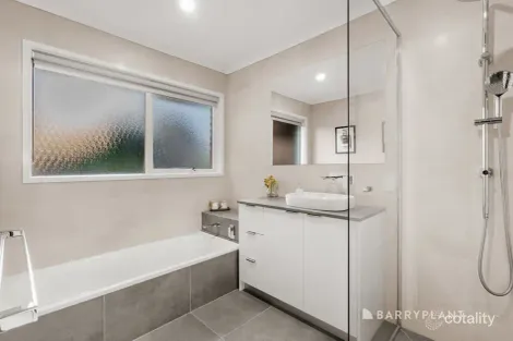 Property photo of 23 Quixley Grove Wantirna VIC 3152