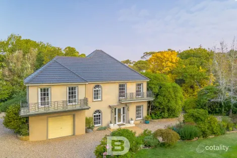 Property photo of 5 Governors Drive Mount Macedon VIC 3441
