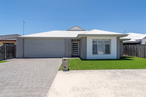 Property photo of 6 Gardenia Approach Halls Head WA 6210