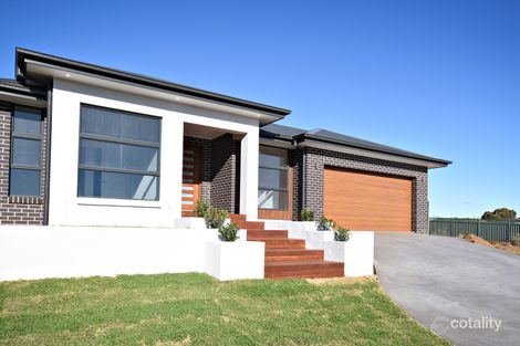 Property photo of 17 Pelagic Court Dubbo NSW 2830