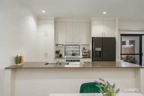 Property photo of 33 Holyoak Avenue Oonoonba QLD 4811