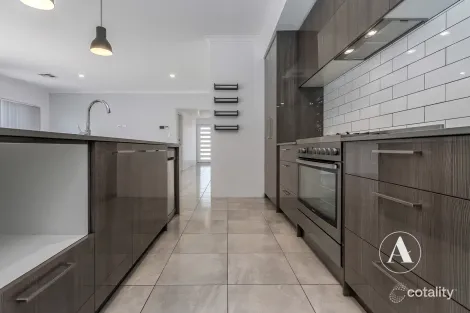 Property photo of 4 Lentara View Hilbert WA 6112