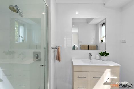 Property photo of 6 Angophora Place Alfords Point NSW 2234