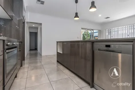 Property photo of 4 Lentara View Hilbert WA 6112