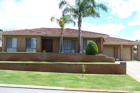 27 Lindsay Dr, Noranda, WA 6062