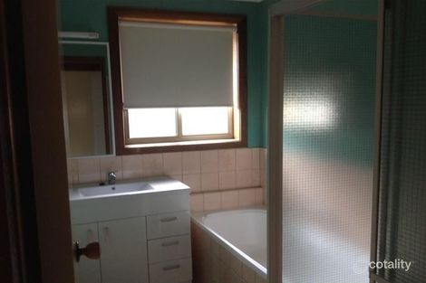 Property photo of 4 Black Forest Road Werribee VIC 3030