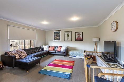 Property photo of 2 Dewar Crescent Maddingley VIC 3340