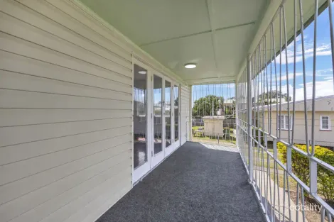 Property photo of 16 Cairns Road Ebbw Vale QLD 4304