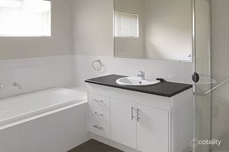Property photo of 17 Possumwood Place Flinders View QLD 4305