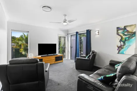 Property photo of 6 Middleham Fairway Maudsland QLD 4210