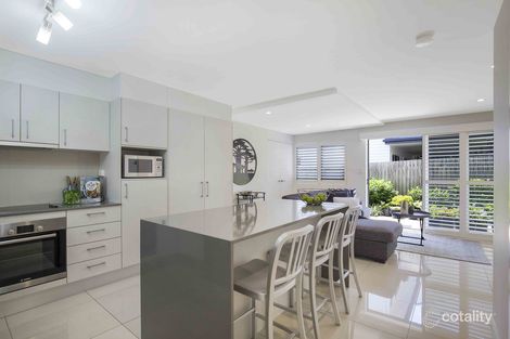 Property photo of 1/42 Latimer Street Holland Park QLD 4121