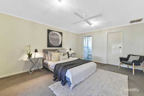 Property photo of 2 Jarrad Road Happy Valley SA 5159
