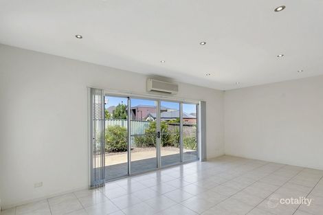 Property photo of 1 Sugarloaf Lane Mawson Lakes SA 5095