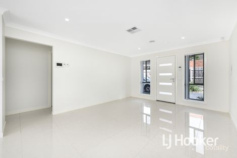 Property photo of 3/7 Bride Avenue Hampton Park VIC 3976