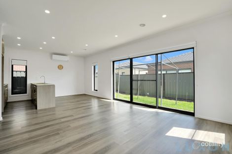 Property photo of 10 Goodison Grove Mount Cottrell VIC 3024