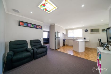 Property photo of 8 Denham Crescent Cranbourne North VIC 3977