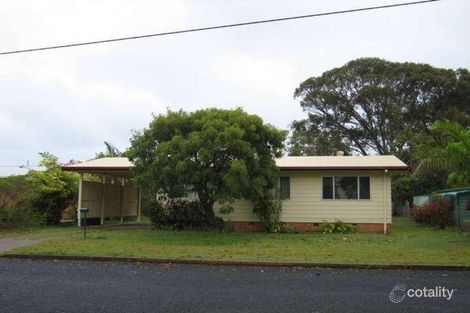 18 Edward St, Urangan, QLD 4655