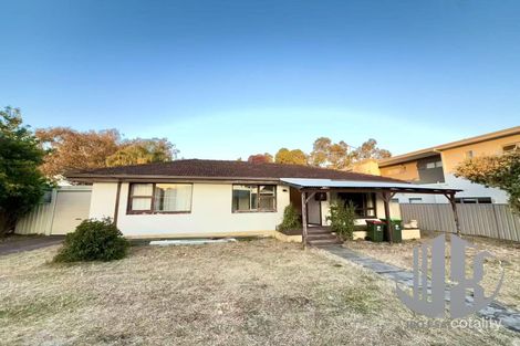 3 Oakland Ave, Cloverdale, WA 6105