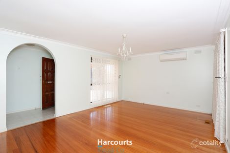 Property photo of 2 Gunbower Close Thomastown VIC 3074