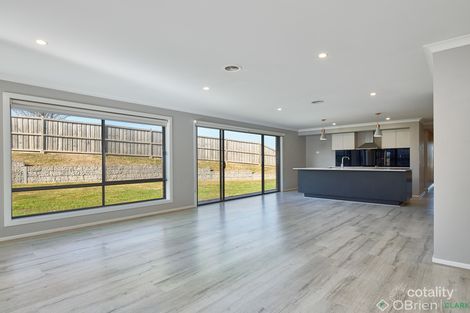 Property photo of 37 Crole Drive Warragul VIC 3820
