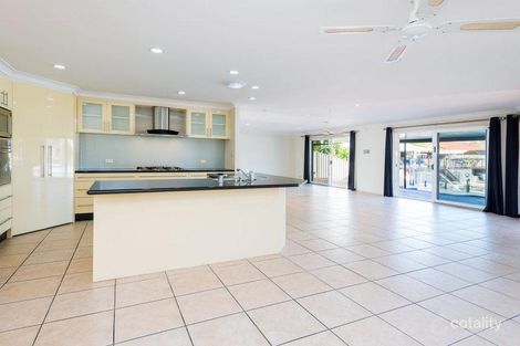 Property photo of 6 Seaspray Street Paradise Point QLD 4216