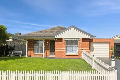 Property photo of 7 Meadowvale Drive Grovedale VIC 3216
