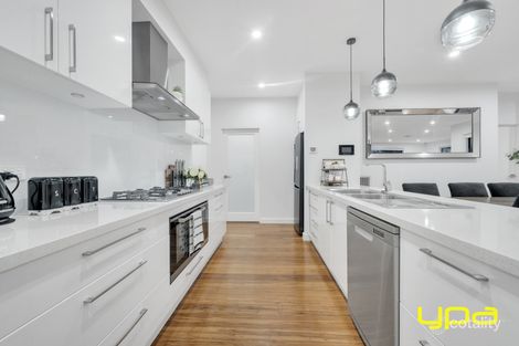 Property photo of 26 Spearwood Rise Cranbourne West VIC 3977