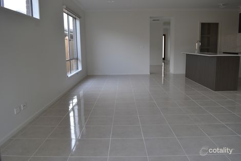 Property photo of 3 Avatar Way Officer VIC 3809