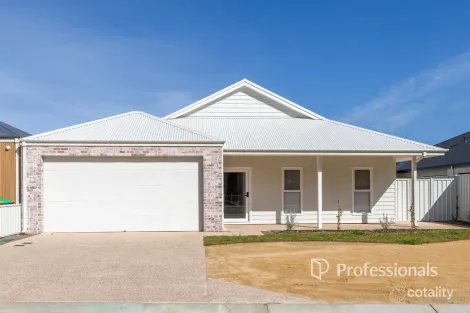 Property photo of 5 Lambert Loop College Grove WA 6230