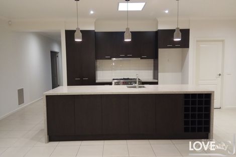Property photo of 6 Sargood Drive South Morang VIC 3752