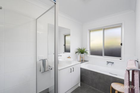 Property photo of 14 Bellbird Place Gilston QLD 4211