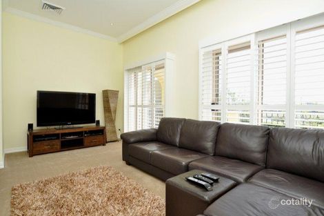 Property photo of 1/14 Pendraat Parade Hope Island QLD 4212